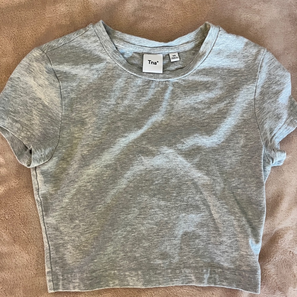 Tna Cropped Gray Tee